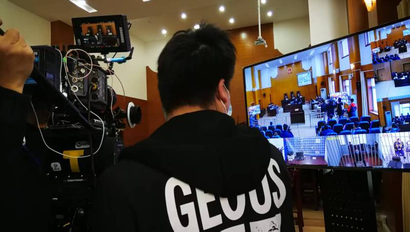 AI生成VS人工创意——茶陵县广告片拍摄公司的技术浪漫主义实践